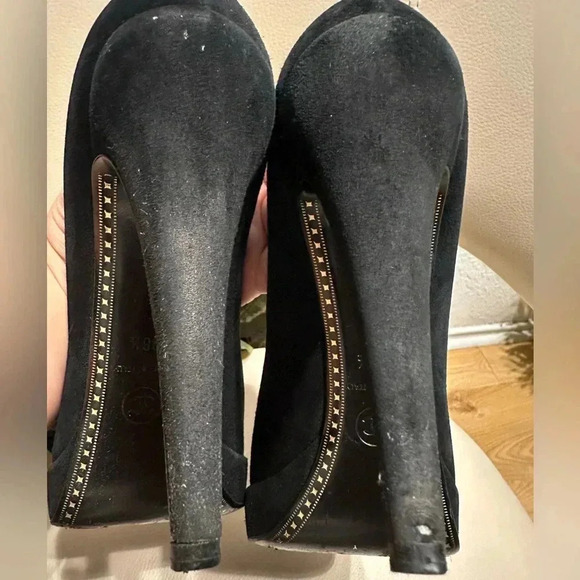 Chanel Black Suede Platform Pumps w/ Patent Leather Cap Toe + CC Logo size 38.5 - Picture 12 of 16